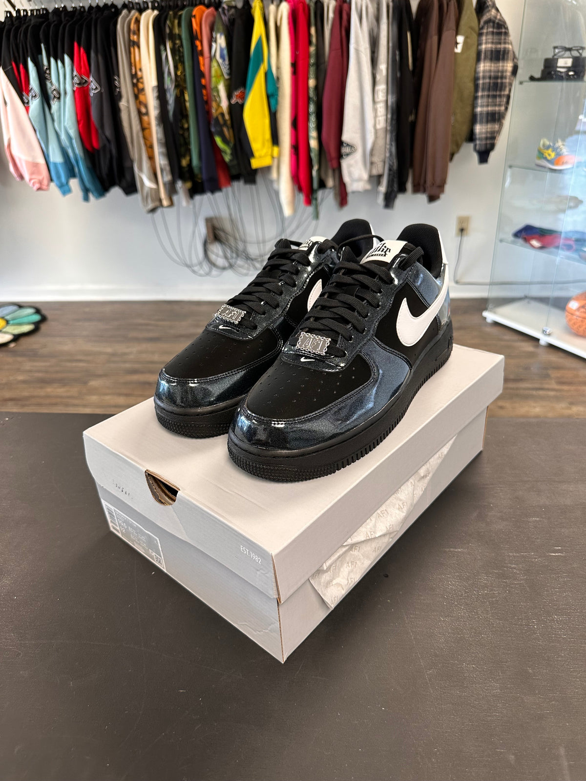 Air Force 1 Low "07 LV8" Size 10.5