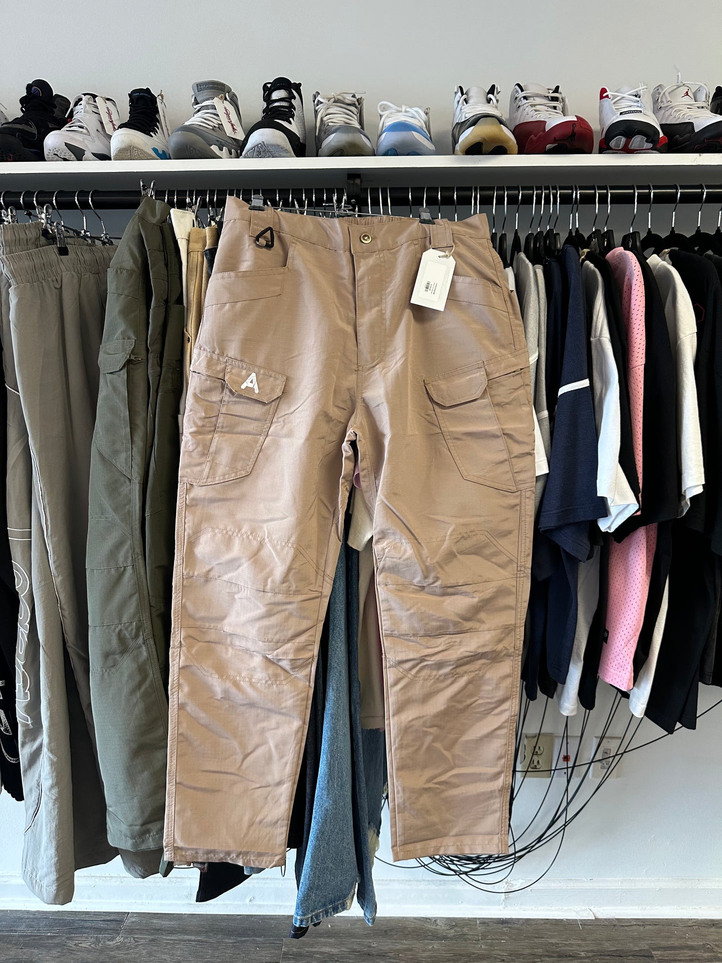 Abstract Tan Cargo Large