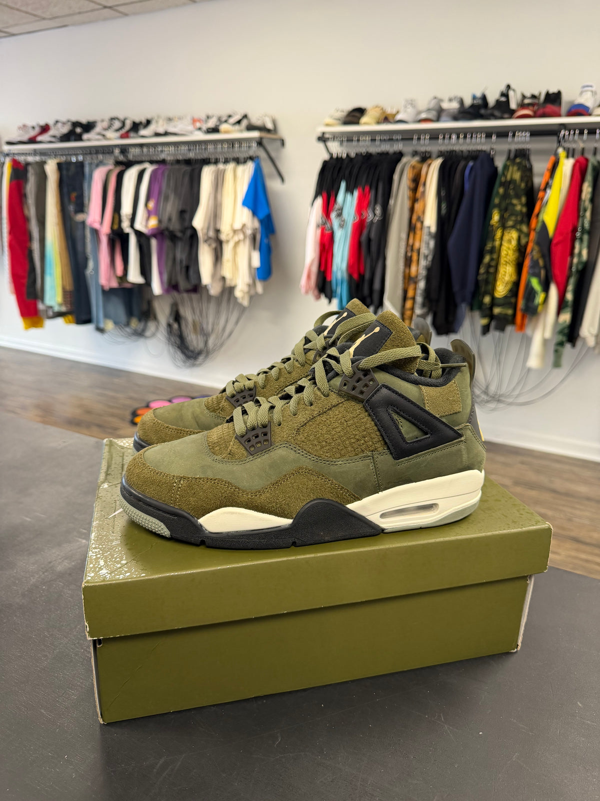 Air Jordan 4s "Olive" Size 10