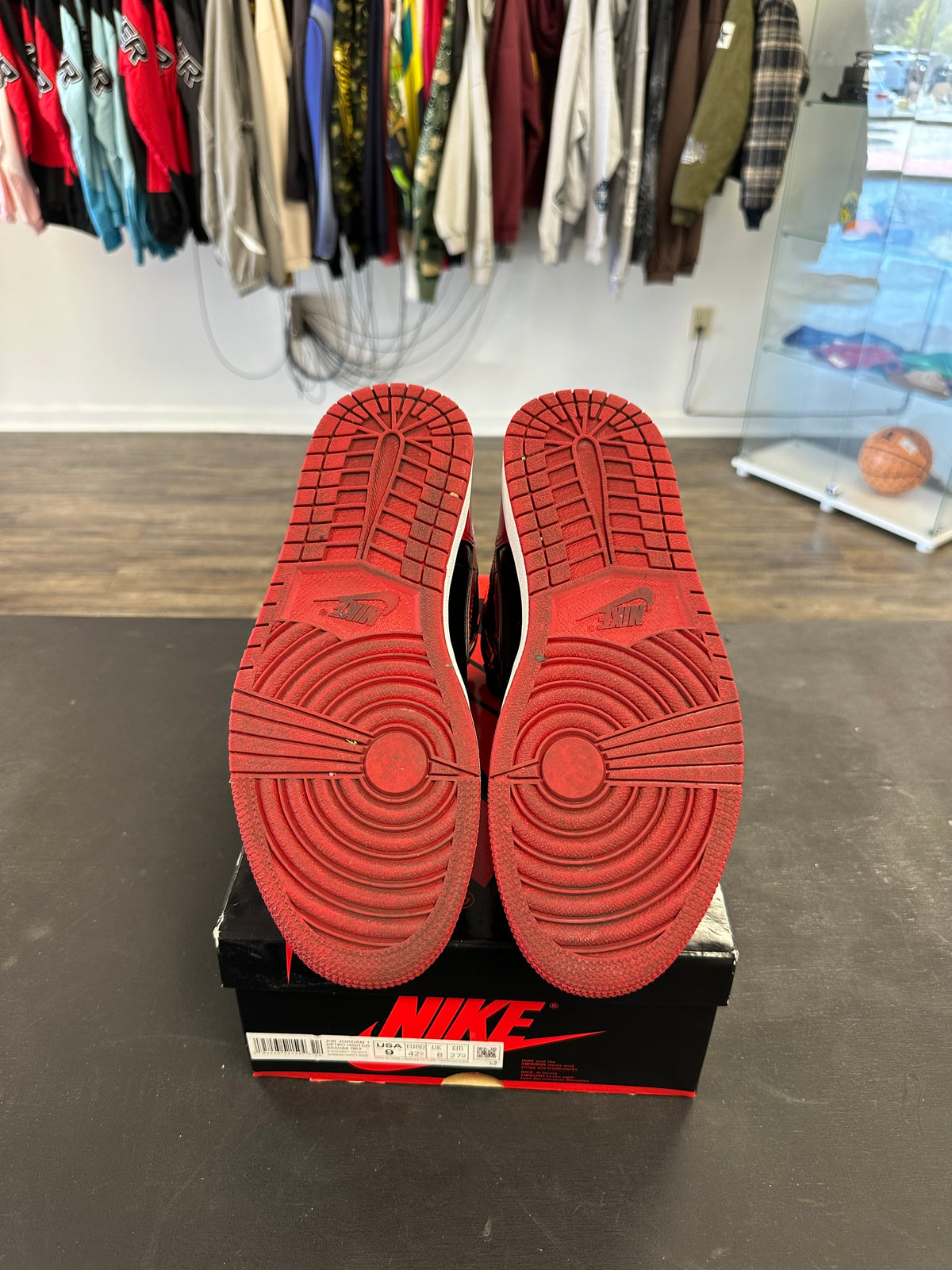 Air Jordan 1s High OG "Patent Bred" Size 9