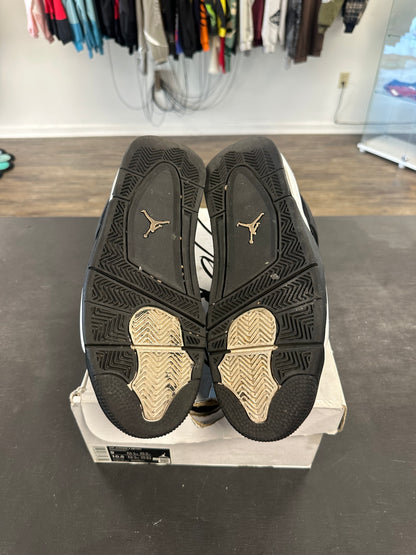 Air Jordan 4 "White Thunder" Size 9