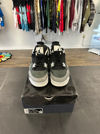 Air Jordan 4s "Fear" Size 9