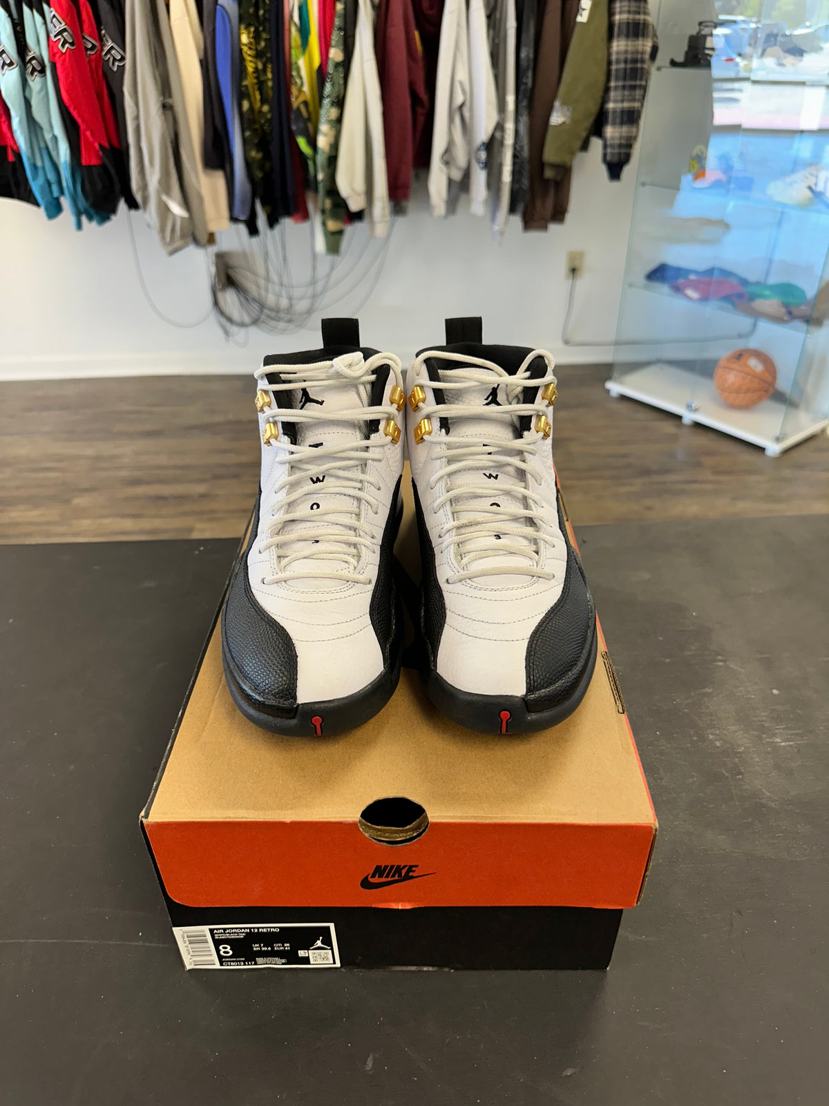 Air Jordan 12s "Taxi" Size 8