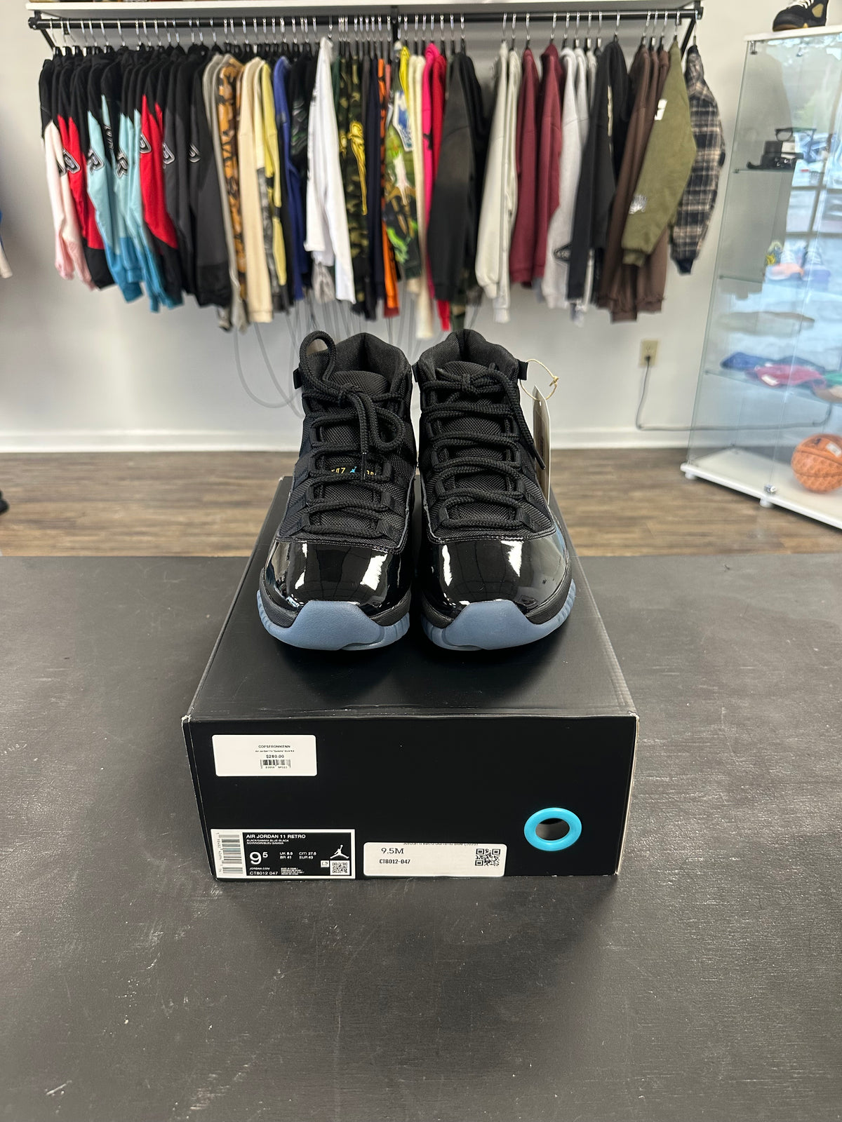 Air Jordan 11s "Gamma" Size 9.5