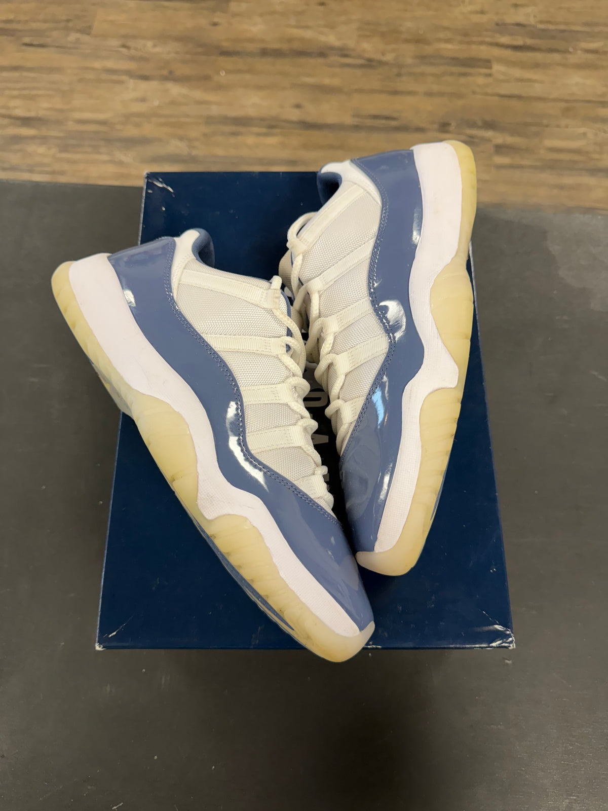 Air Jordan 11s Low "Midnight Navy" Size 10
