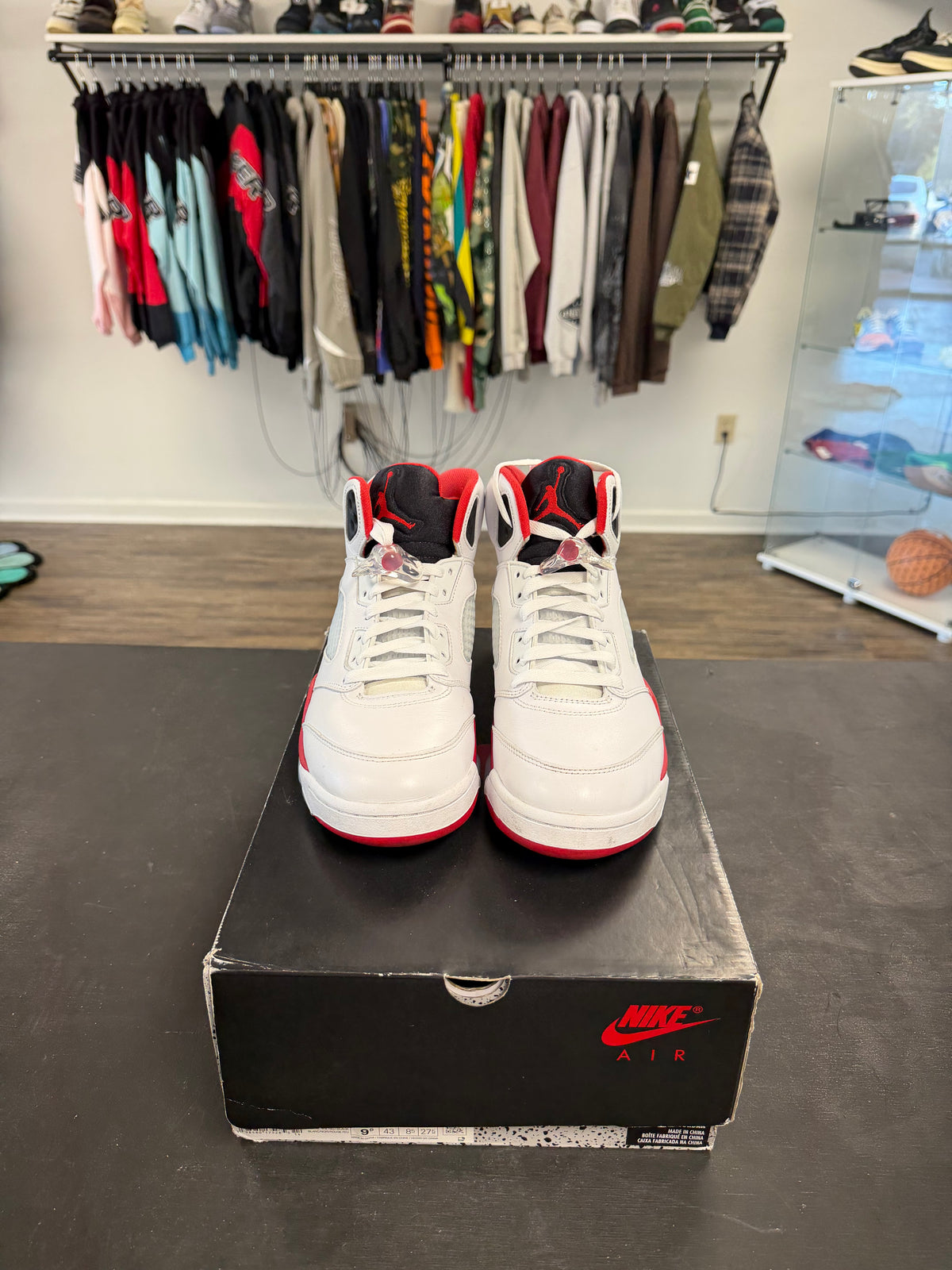 Air Jordan 5s "Fire Red" Size 9.5