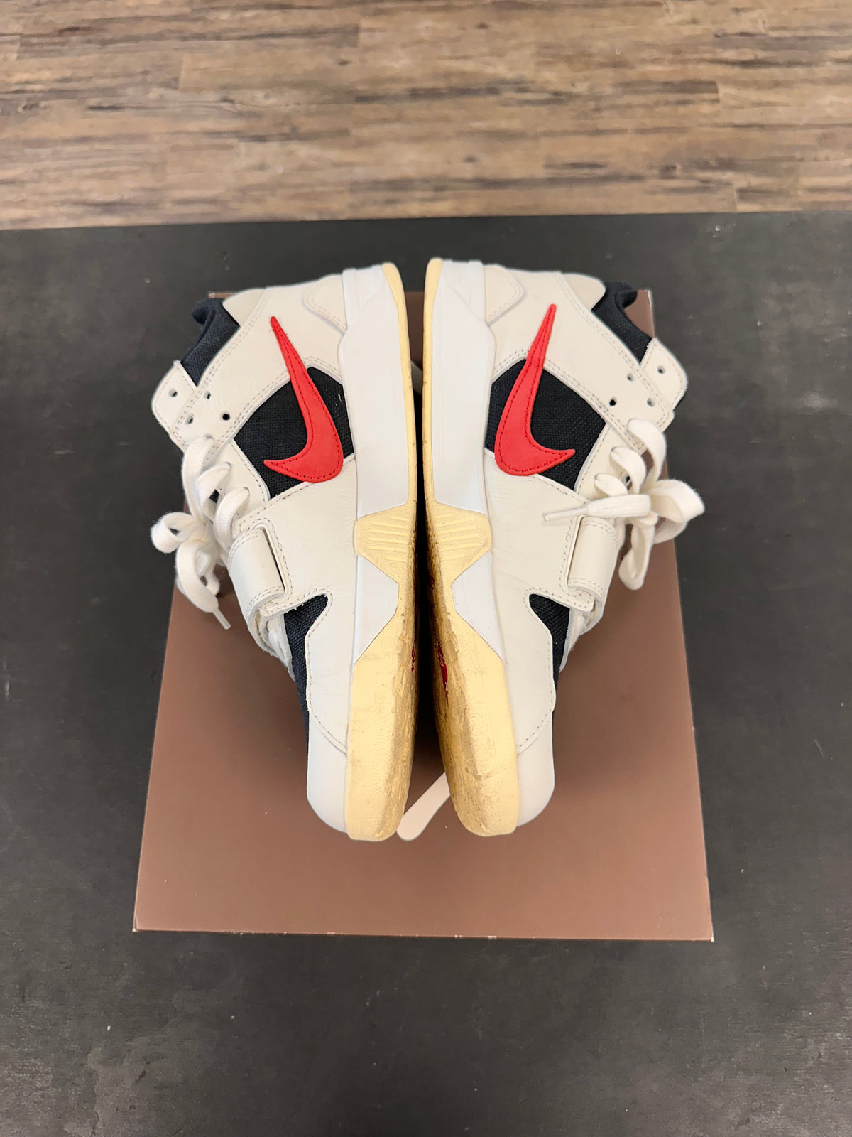 Travis Scott University Red Size 10.5