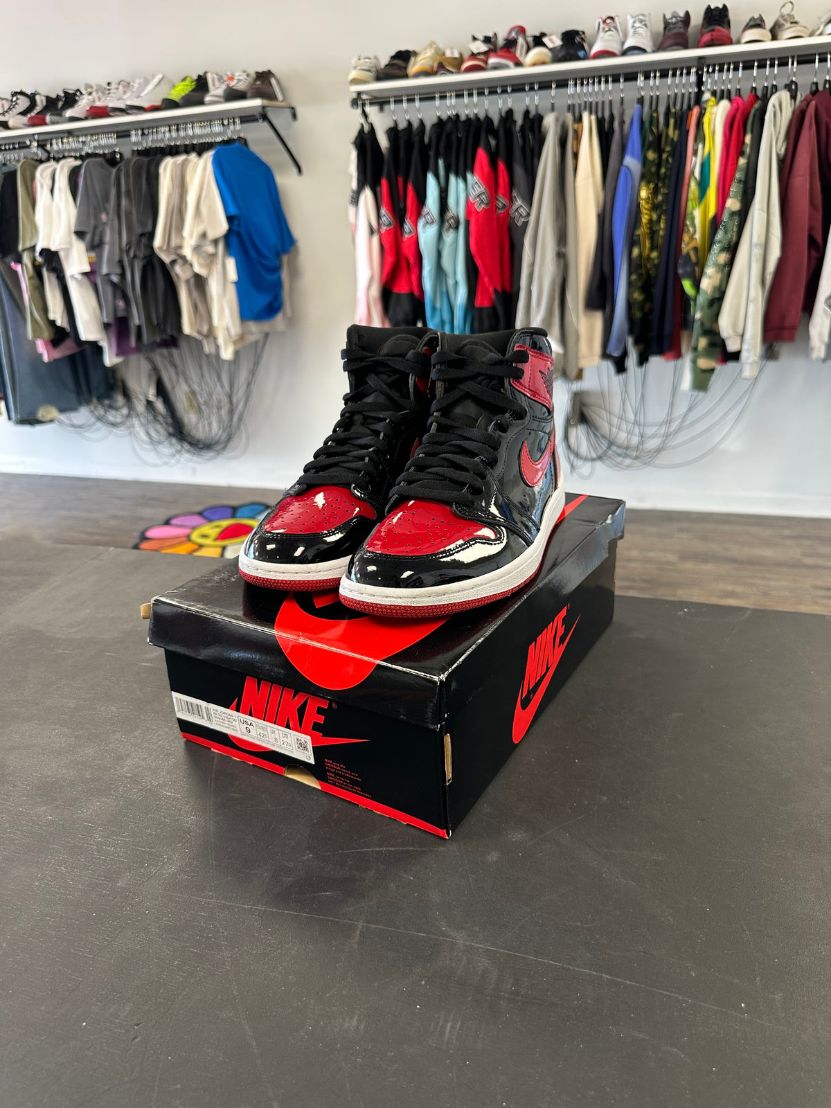 Air Jordan 1s High OG "Patent Bred" Size 9