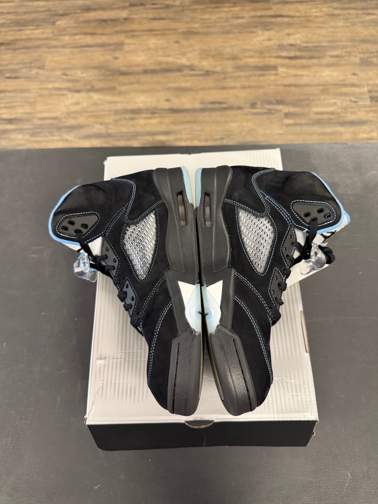 Air Jordan 5s "University Blue" Size 9