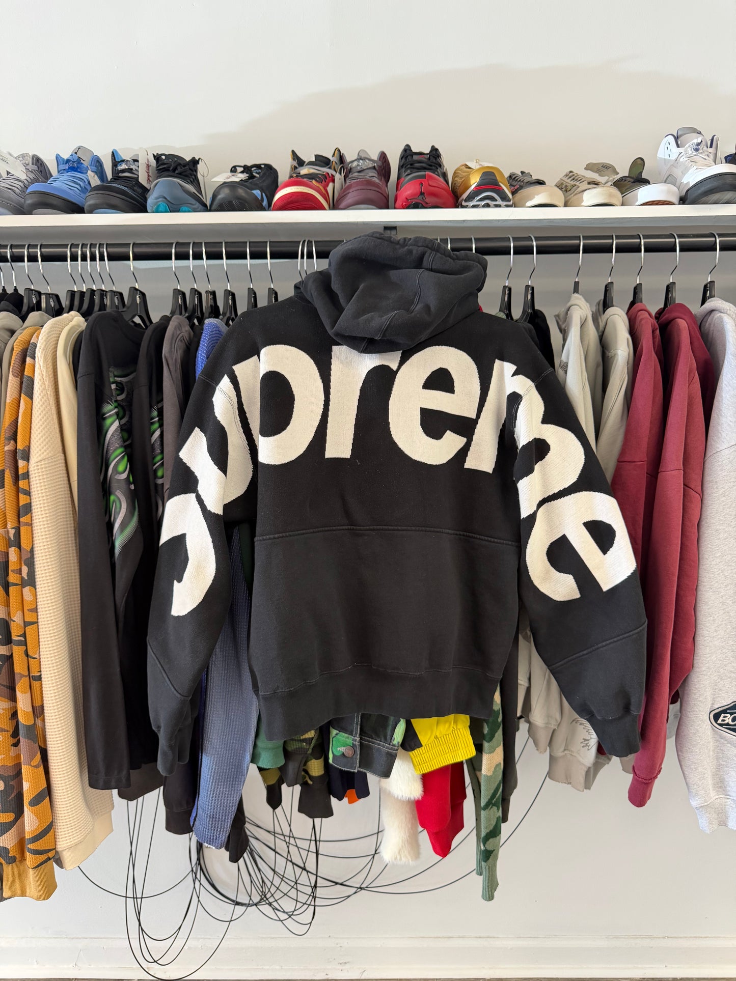Black Supreme Hoodie Size Medium