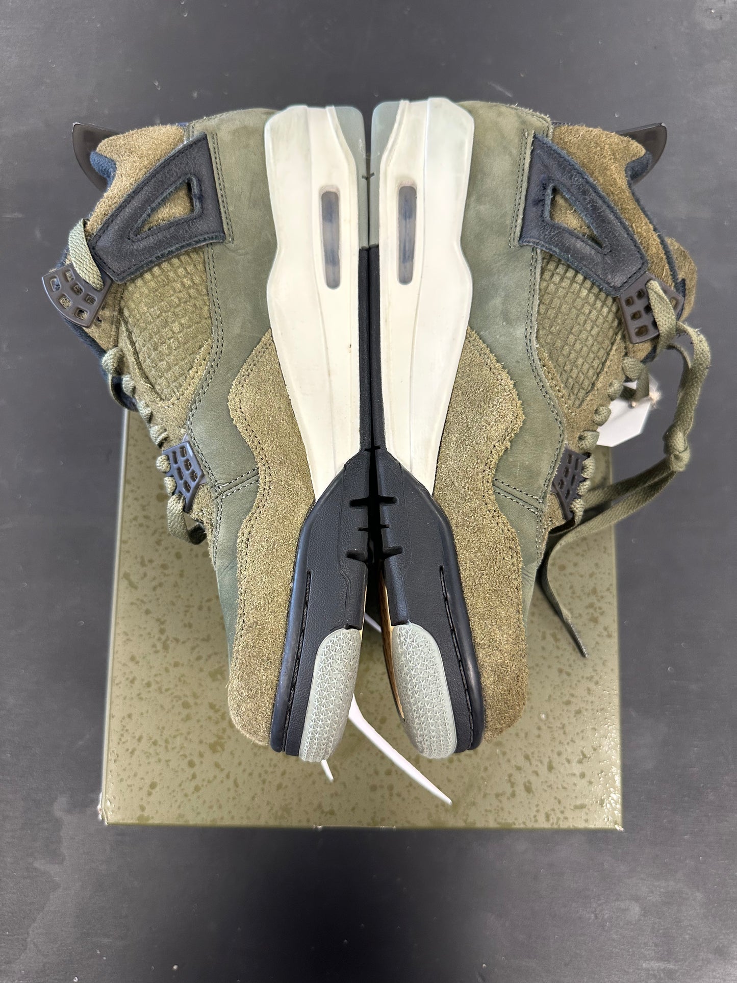 Air Jordan 4s "Olive" Size 9.5