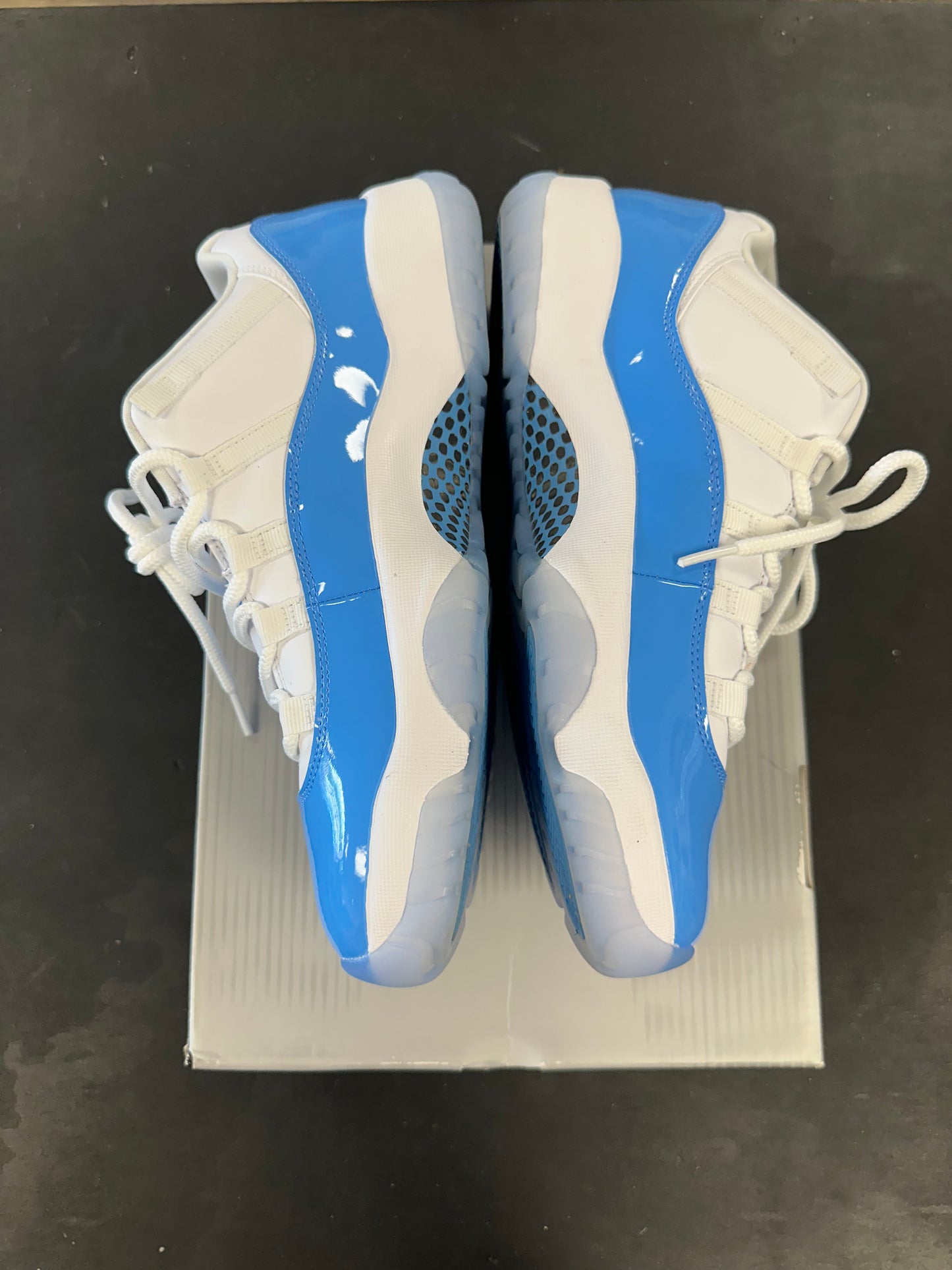 Air Jordan 11s "UNC" size 10.5