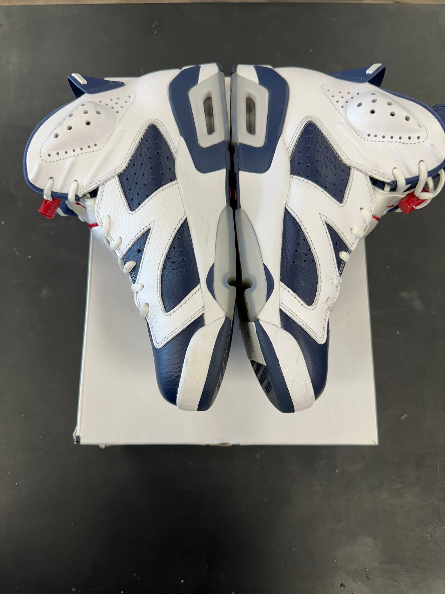 Air Jordan 6s "Olympic" Size 9.5