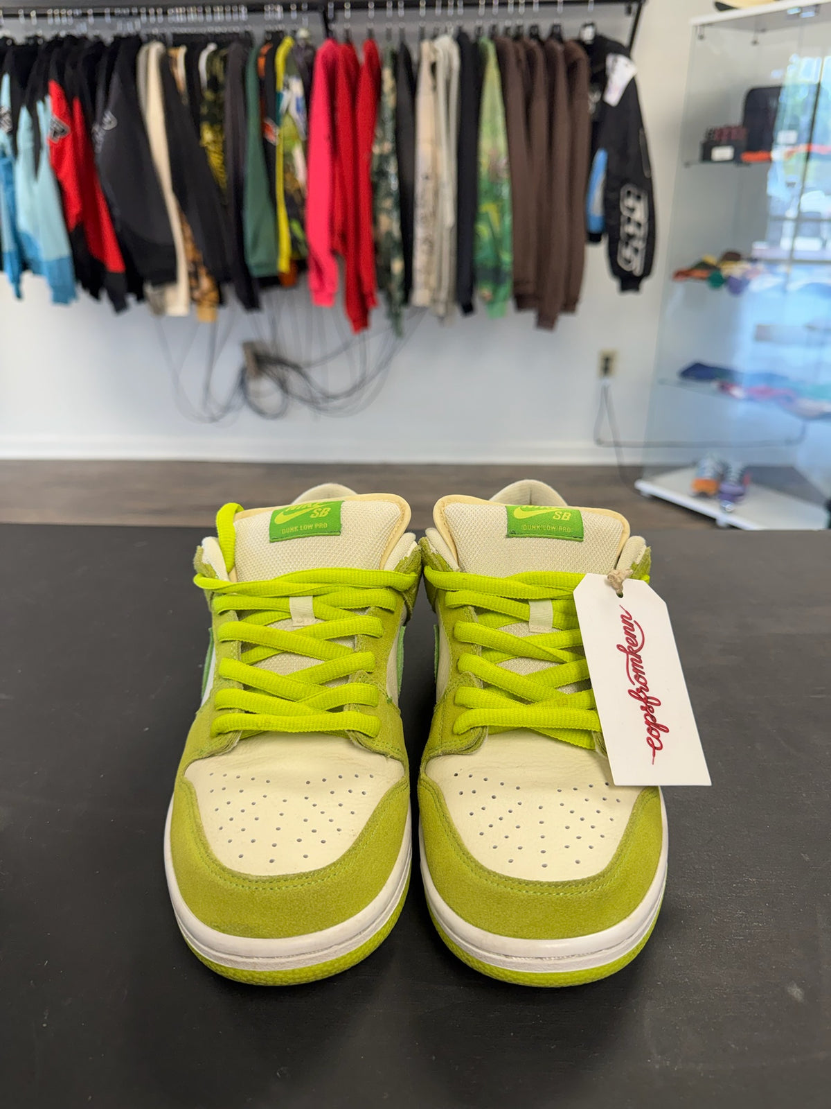 Nike SB Dunk Low "Green Apple" Size 7.5