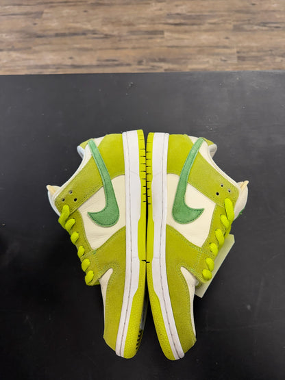 Nike SB Dunk Low "Green Apple" Size 7.5