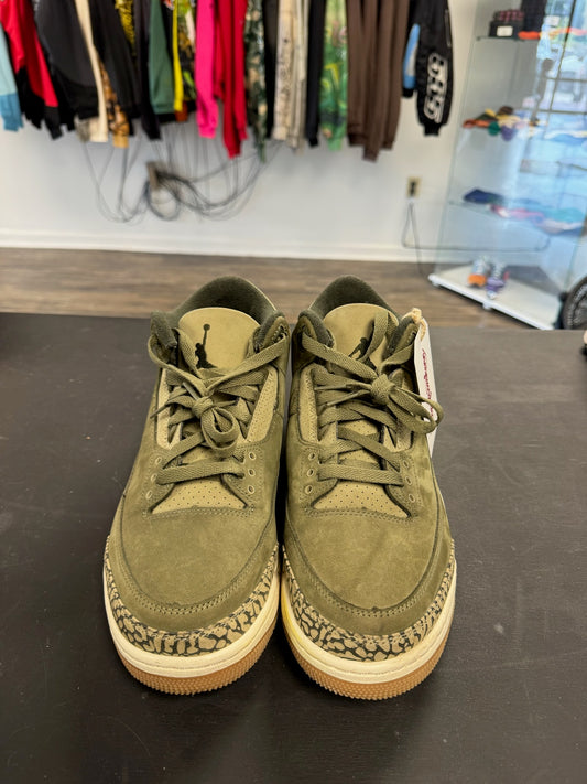 Air Jordan 3s "Olive" Size 9.5