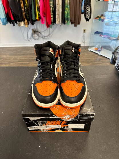 Air Jordan 1s "Shattered Backboard" Size 11