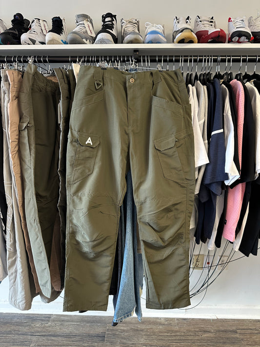 Abstract Green Cargo Pants Large