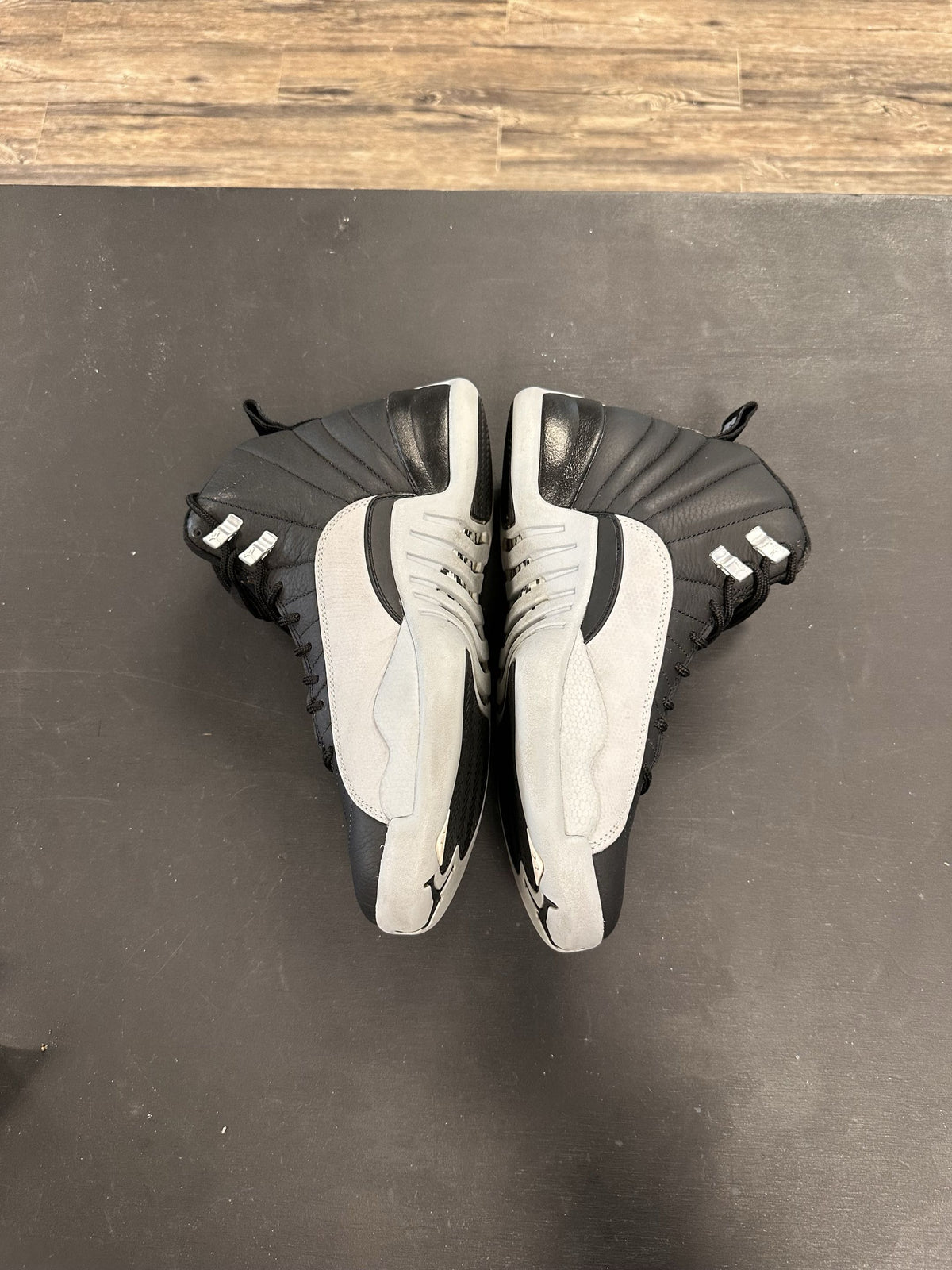 Air Jordan 12s "Barons" Size 8.5