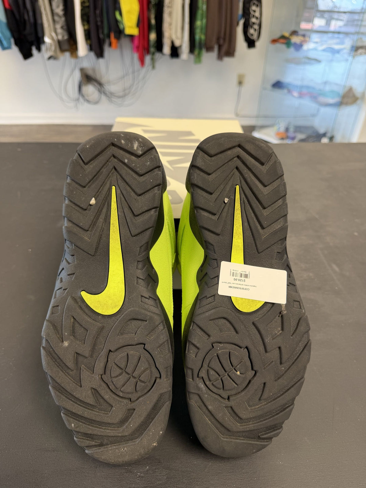 Supreme X Nike SB Darwin Low "Volt" Size 9