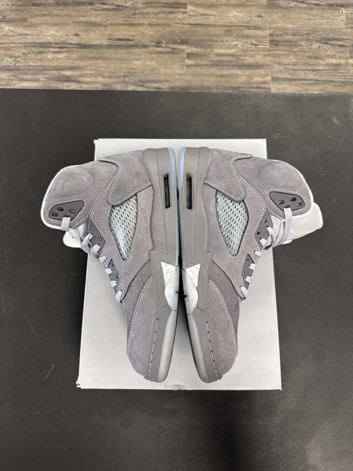 Air Jordan 5s "Wolf Grey" Size 10.5
