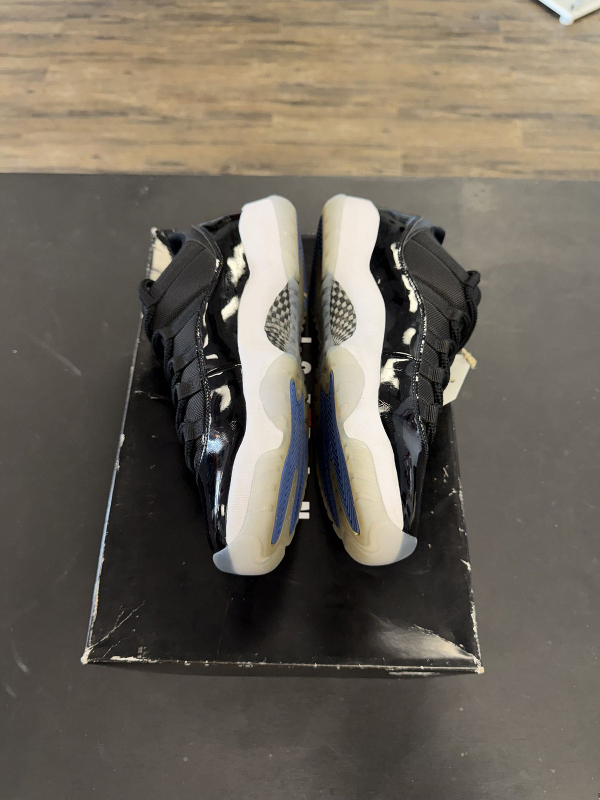 Air Jordan 11 Low "Spacejam" Size 9.5