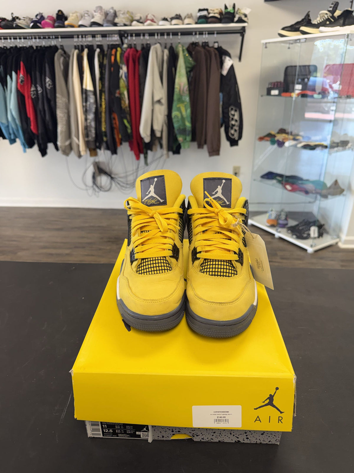 Air Jordan 4 Retro "Lightning" Size 11