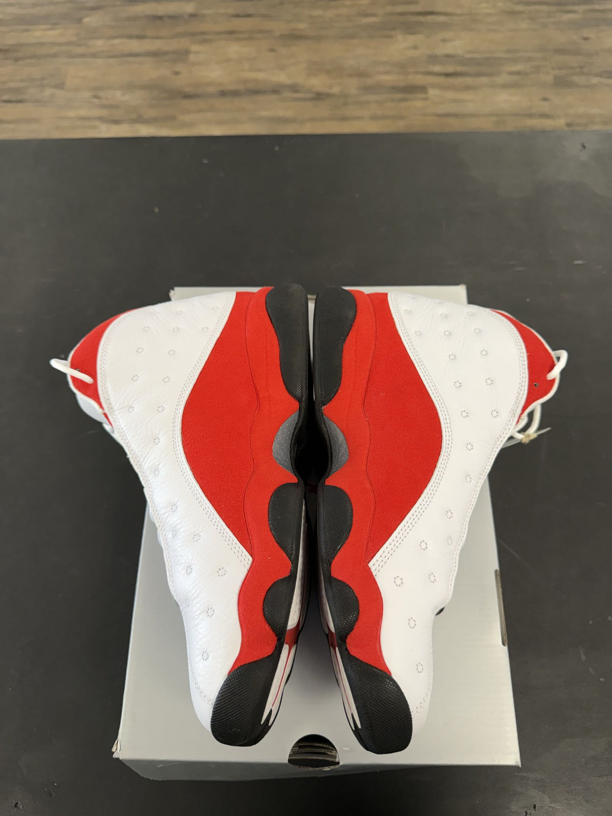 Air Jordan 13 "Cherry" Size 10.5
