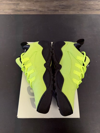 Supreme X Nike SB Darwin Low "Volt" Size 9